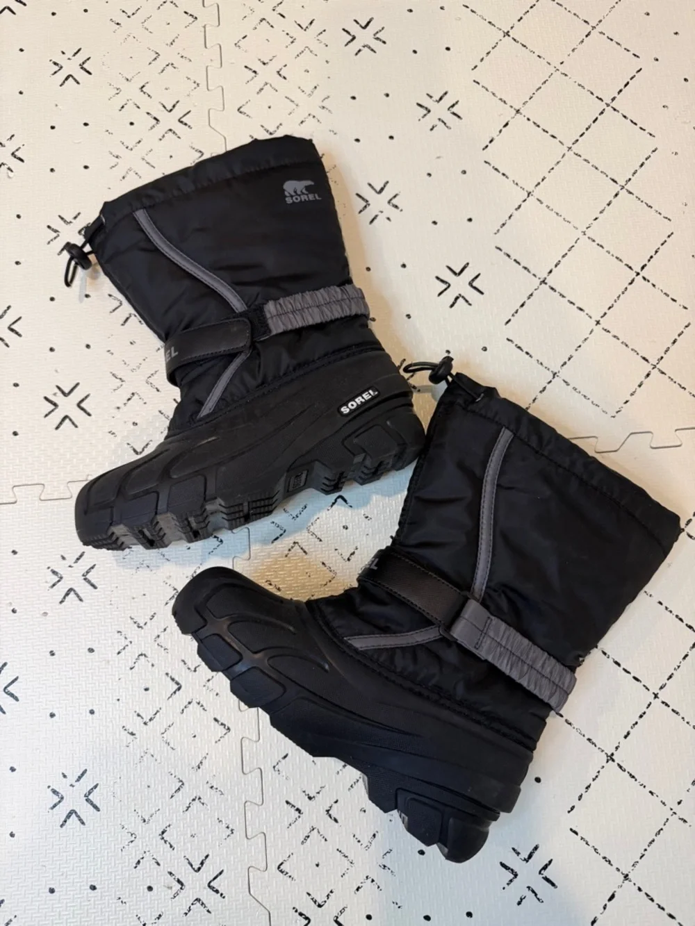 Sorel Youth Flurry Boot size‎ 3